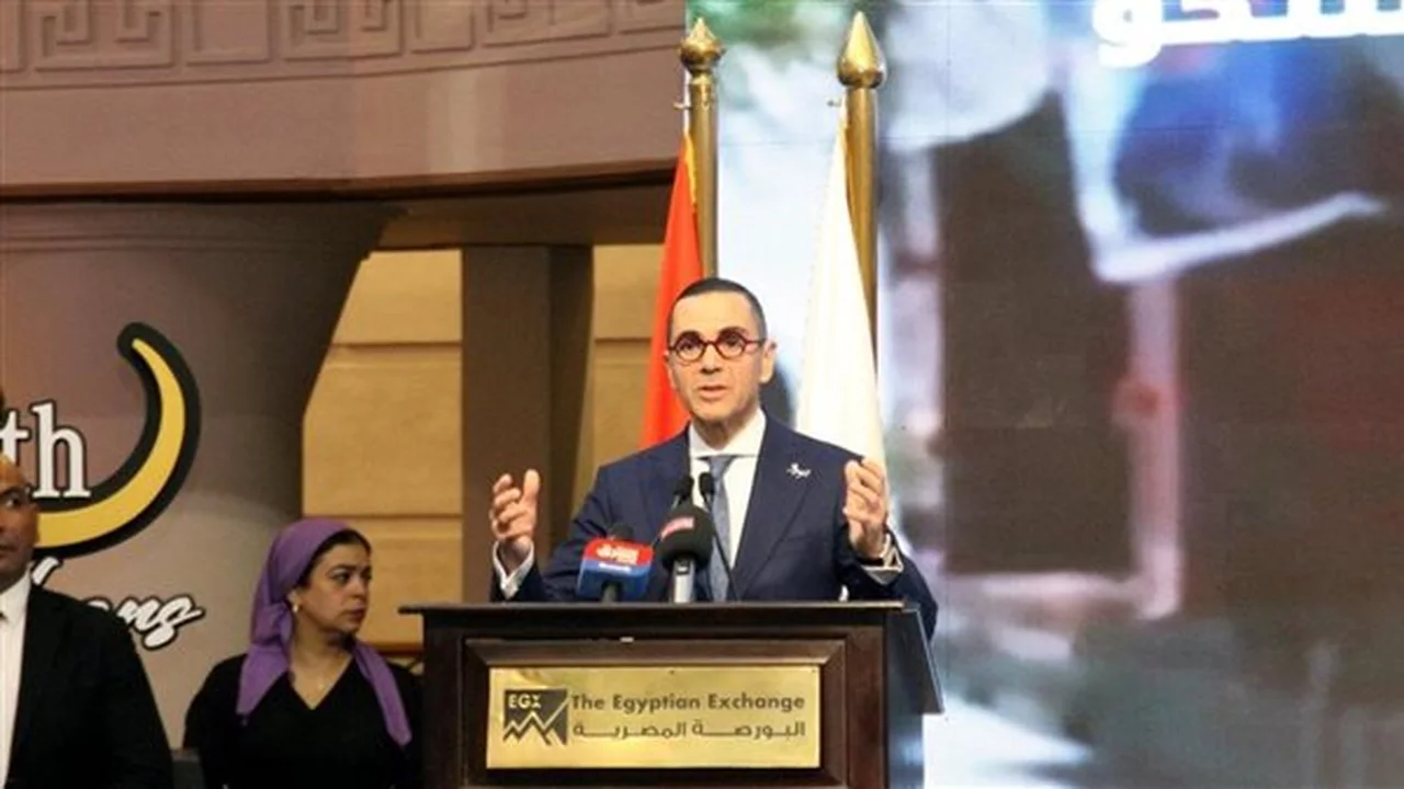 وزير الاستثمار يشارك في افتتاح جلسة التداول بالبورصة المصرية لتعزيز دور القطاع المالي